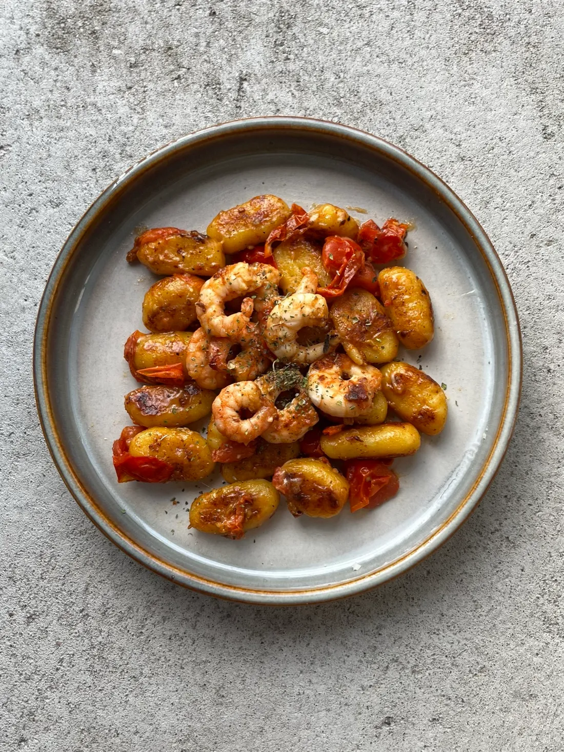 Foto de Gnocchis con gambas y cherry